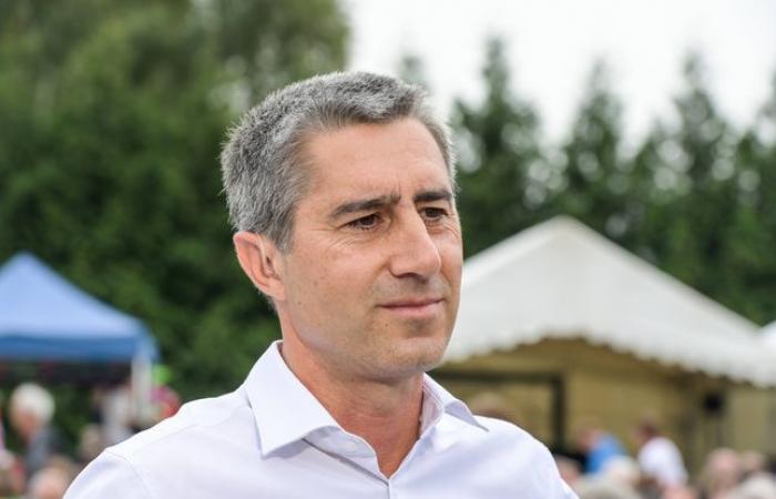 Booed
      and
      applauded,
      François
      Ruffin
      assumes
      his
      “profound
      disagreement”
      with
      LFI