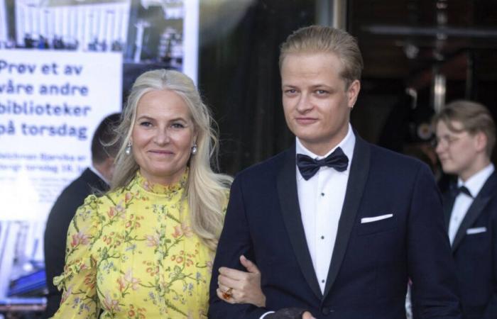 Marius
      Borg
      Høiby,
      son
      of
      Princess
      Mette-Marit
      of
      Norway,
      has
      been
      arrested