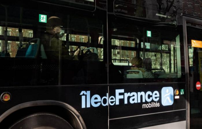 An
      internal
      RATP
      report
      refutes
      the
      camouflage
      of
      warning
      signals
      on
      buses
      before
      their
      technical
      inspection
      –
      Libération