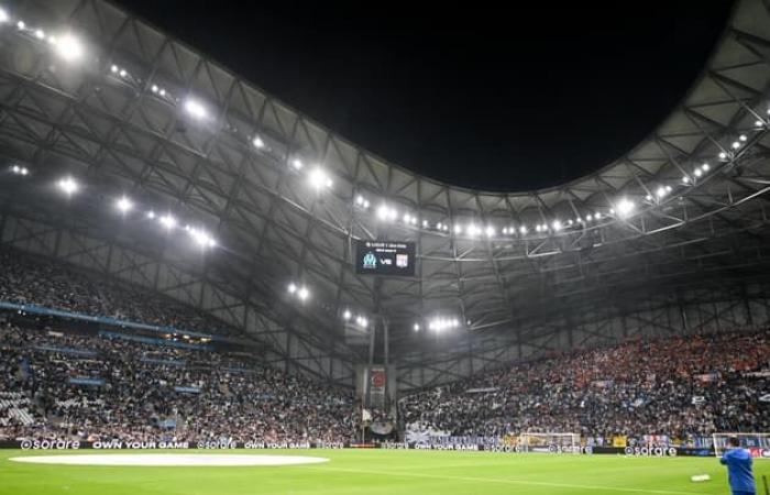 OM
      supporters
      banned
      from
      traveling
      to
      Lyon