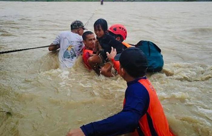 Shanghai
      closes
      its
      two
      largest
      airports
      due
      to
      the
      arrival
      of
      powerful
      typhoon
      Bebinca
      on
      its
      coast
      –
      Libération