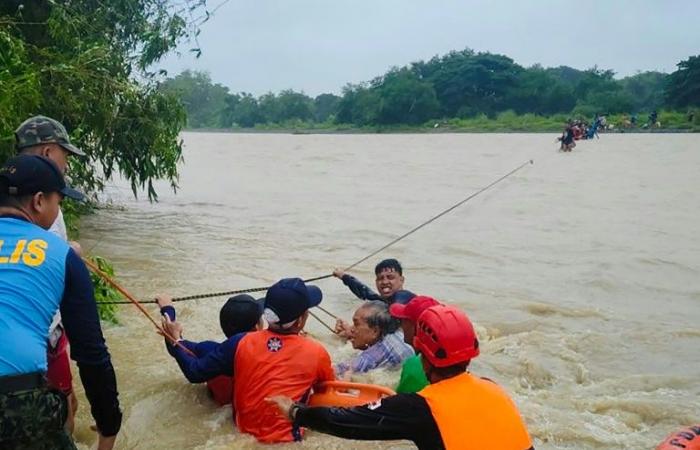 China
      braces
      for
      Typhoon
      Bebinca,
      all
      flights
      cancelled
      in
      Shanghai