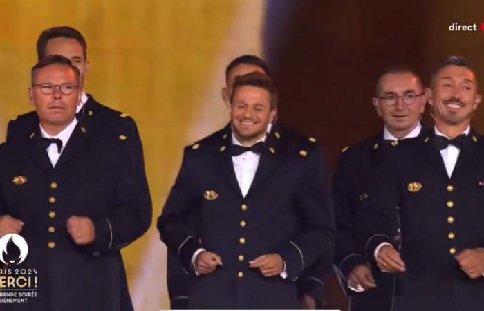 The
      Republican
      Guard
      and
      the
      French
      Army
      sing
      Aya
      Nakamura
      for
      the
      parade
      of
      champions
      (video)