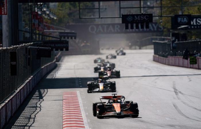 Verstappen
      loses
      further
      lead
      over
      Norris,
      McLaren
      overtakes
      Red
      Bull