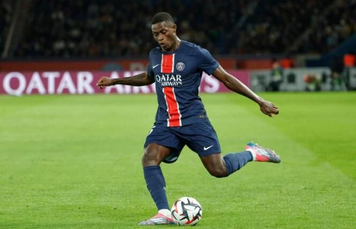 PSG
      supports
      defender
      Nuno
      Mendes
      after
      racist
      abuse