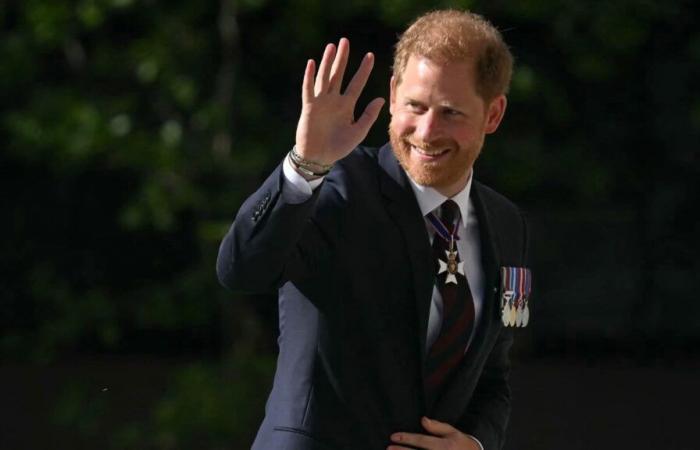 Royal
      Family
      Officially
      Wishes
      Prince
      Harry
      a
      ‘Very
      Happy
      40th
      Birthday’,
      First
      Time
      Since
      2021