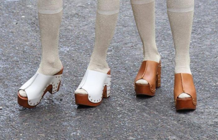 This
      retro
      trend
      is
      back
      on
      the
      scene
      with
      its
      big
      clogs