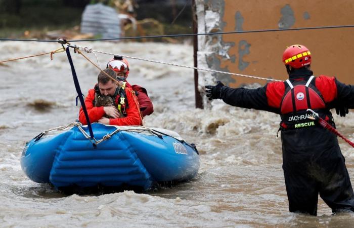 Water
      levels
      continue
      to
      rise,
      Central
      Europe
      not
      yet
      freed
      from
      severe
      weather