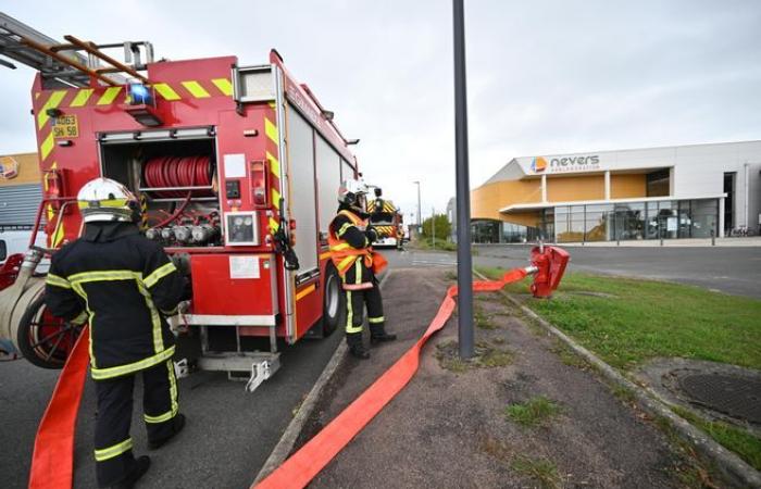 Gas leak and water pipe rupture at Nevers agglomeration headquarters: staff evacuated