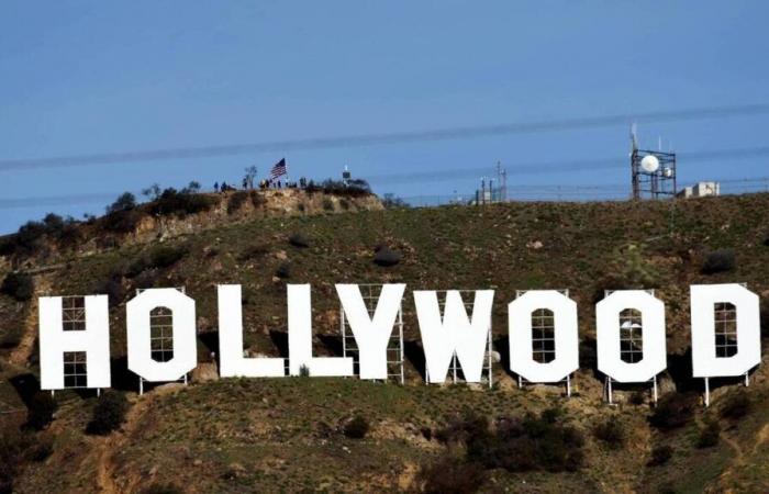 The coat of arms of the smallest commune in Maine-et-Loire is displayed in front of the Hollywood sign