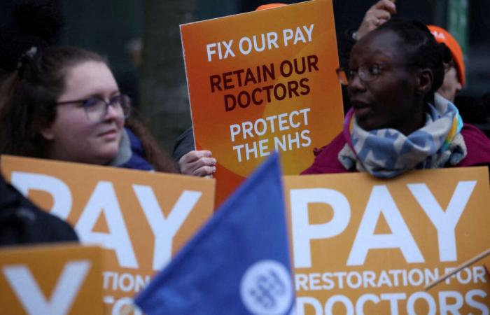 UK pay rise of over 22% ends interns’ strikes