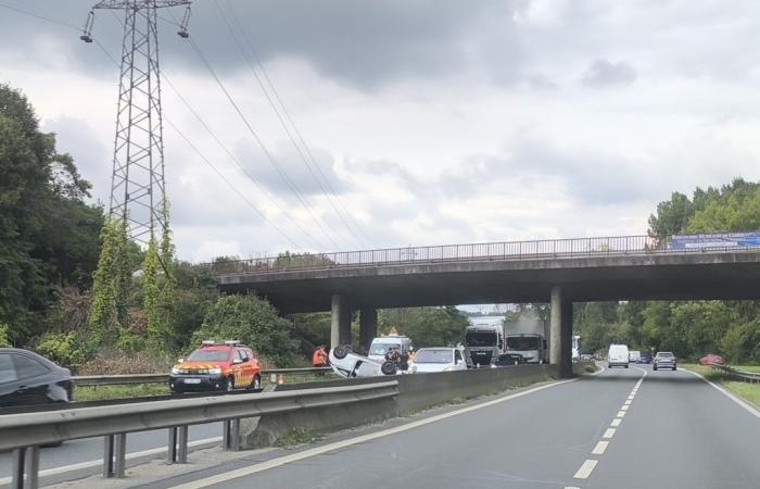 Nogent-sur-Oise. A vehicle on the roof and major disruption on the RD 1016