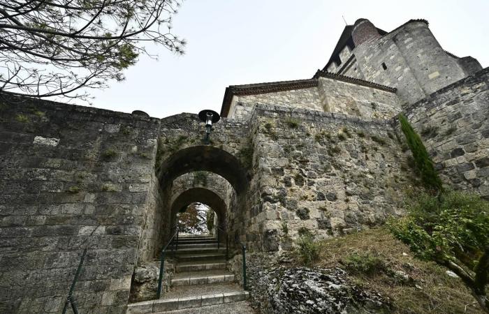 Clermont-Dessous, an eagle’s nest with breathtaking views