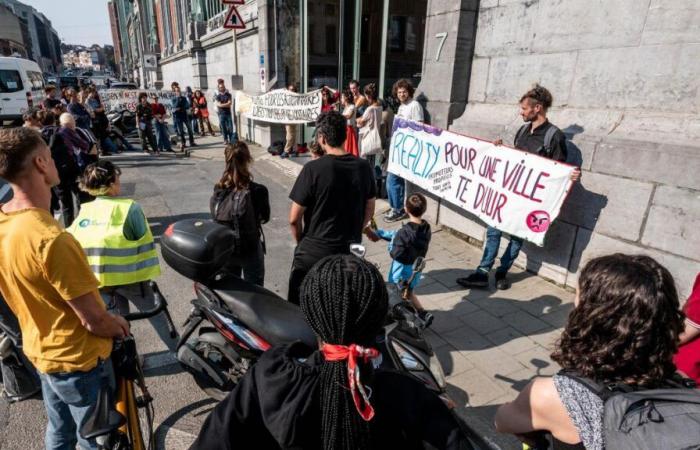 Demonstration at the doors of the Realty show: “At 990 euros entry, we are clearly not welcome”