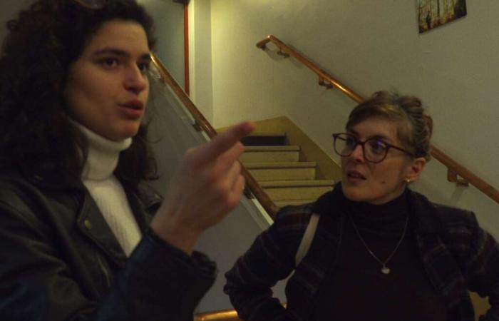 In her documentary “Rue du Conservatoire”, Valérie Donzelli films her return to her roots