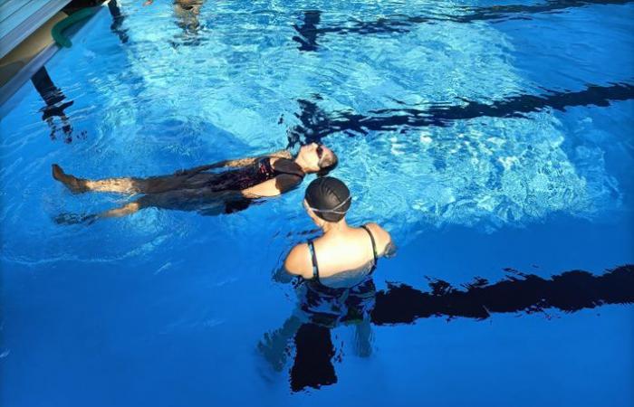 VIDEO. When seniors take the plunge: lessons to learn to swim at the age of 60