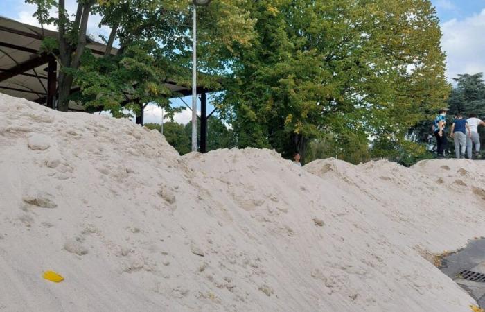 From the Eiffel Tower stadium to La Courneuve, the fabulous destiny of Olympic sand