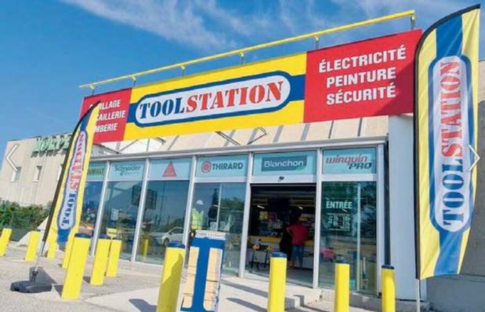 Angles Hardware ready to take over 8 Toolstation counters