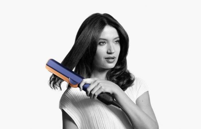 Delivered with its free iconic box, this Dyson Airstrait™ hair straightener is unmissable this morning