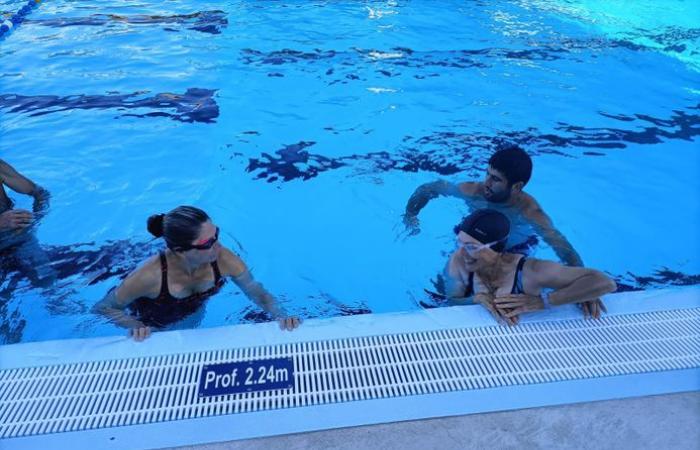 VIDEO. When seniors take the plunge: lessons to learn to swim at the age of 60