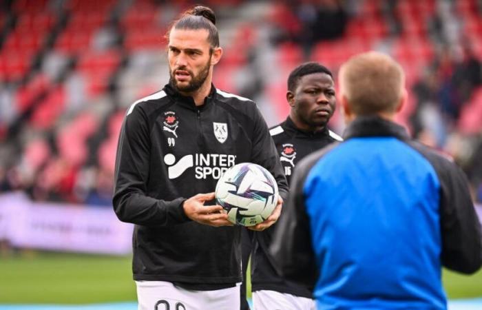 two new recruits made official, including Andy Carroll!