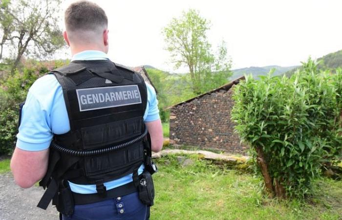 The walk degenerates and ends in gunfire in this small village in Haute-Loire