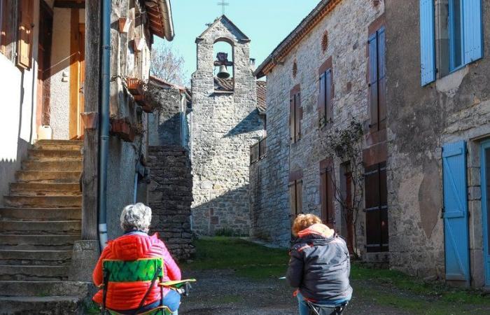 Cordes-sur-Ciel. Meeting the sketchbook artists