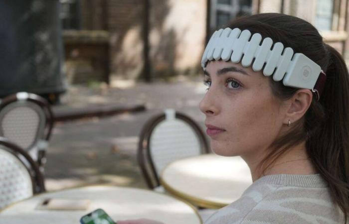 She creates a headband that promises to improve symptoms in 20 minutes a day!