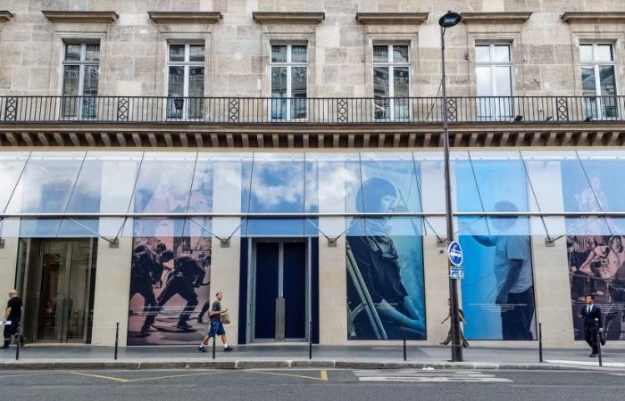 Paris: a photo installation visible on the future Fondation Cartier located near the Louvre