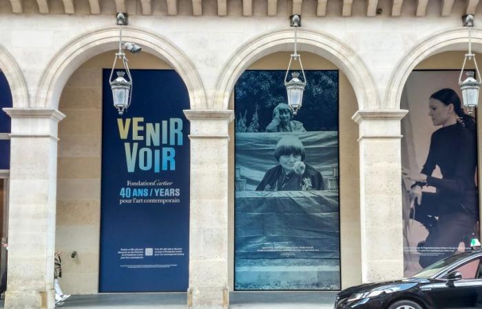 Paris: a photo installation visible on the future Fondation Cartier located near the Louvre