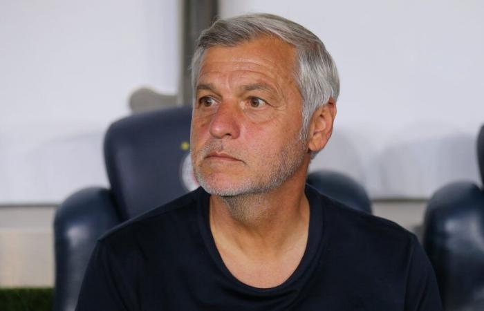 LOSC – RC Strasbourg: An “unprecedented” four-man defense, Bruno Genesio explains