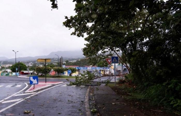 France: Curfew for minors in 7 neighborhoods in response to urban violence