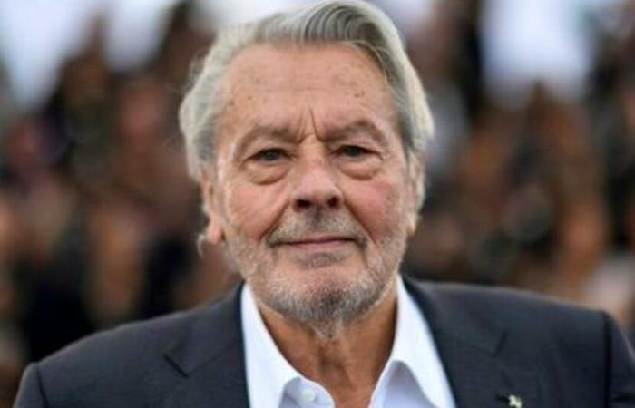 “Ugly Cracked Plates”: Alain Delon’s Bodyguard Tells the Actor… and His Housekeeper Too!