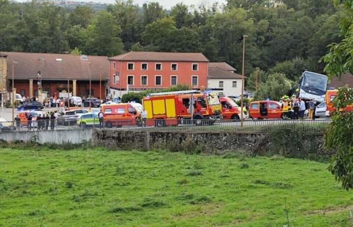 School bus accident near Lyon, children injured: the impressive photos