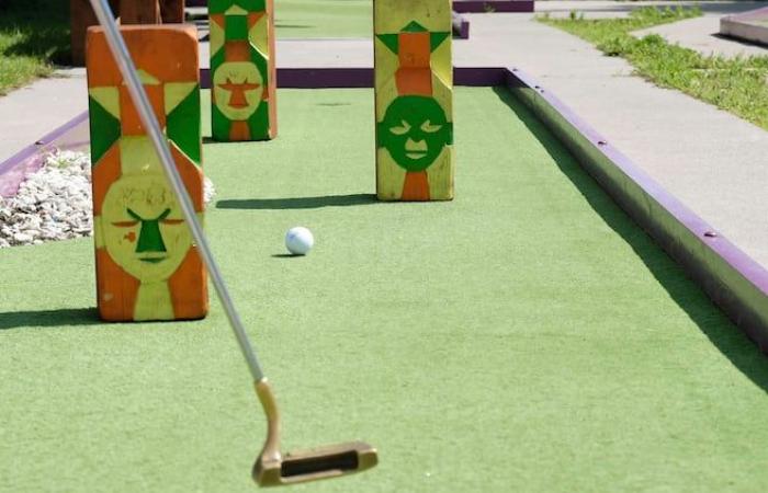 Ten more years for the mini-putt on Boulevard la Gappe