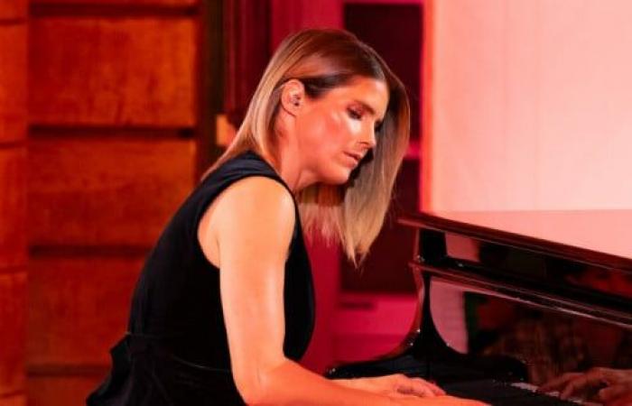 Etam Fashion Show: Alice Taglioni reveals her talents as a pianist, Charlotte Cardin devoured by the gaze of her famous companion