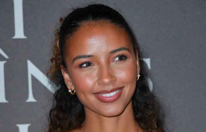 Flora Coquerel (Miss France 2014) deceives everyone with her long curly hair that is not really natural