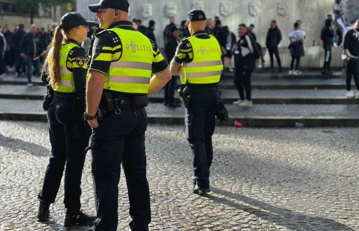 Now, there is more to the story: we see Besiktas fans at the Arena