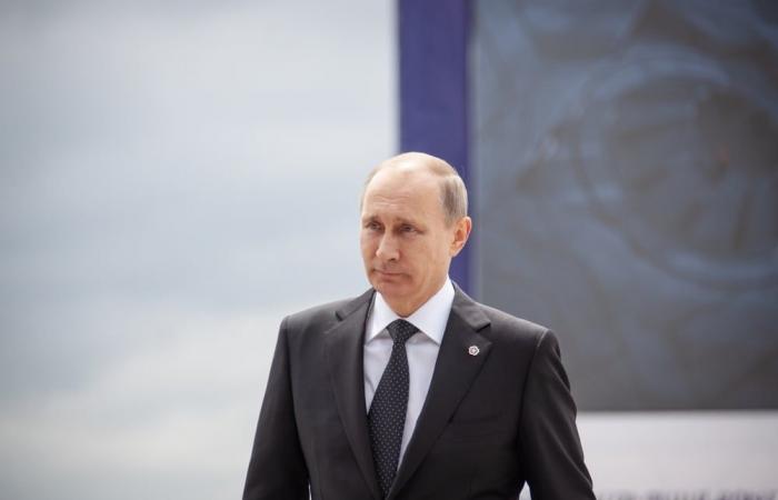 Vladimir Putin brandishes nuclear threat again