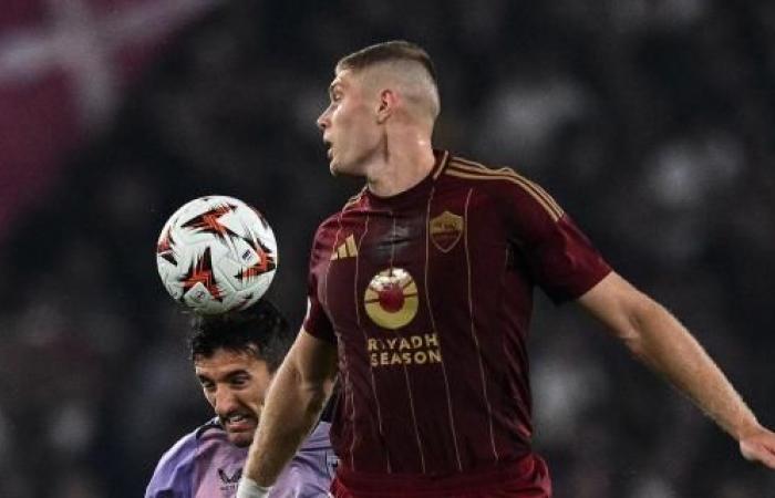 Le pagelle della Roma – Hermoso e Mancini, errori che pesano. Dovbyk giganteggia