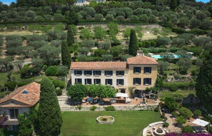 In Grasse, Norman Foster’s Provençal country house is for sale