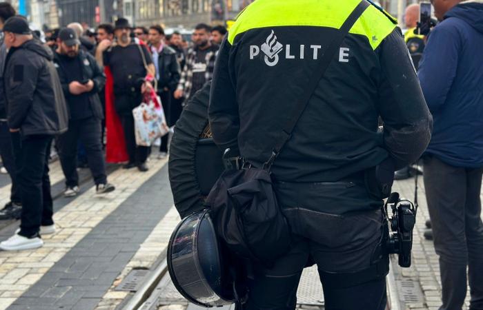 Now, there is more to the story: we see Besiktas fans at the Arena