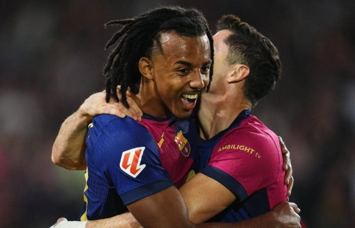 Flick totally under the spell of Koundé at Barça