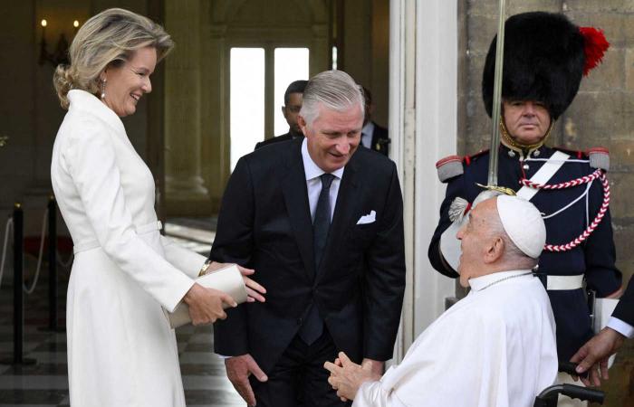 King Philippe and Queen Mathilde open the doors of their castle to Pope Francis