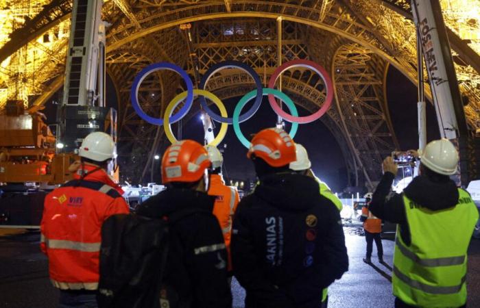 In Paris, the Eiffel Tower lost its Olympic rings overnight