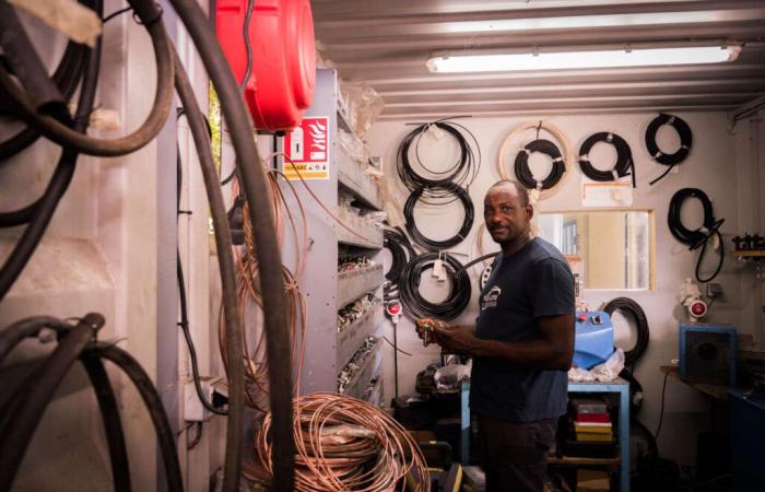 In Martinique, the price of spare parts for cars, a symbol of the high cost of living