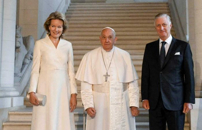 King Philippe and Queen Mathilde open the doors of their castle to Pope Francis