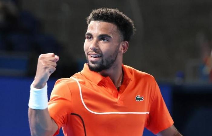 Arthur Fils in quarterfinals in Tokyo after Matteo Berrettini’s retirement