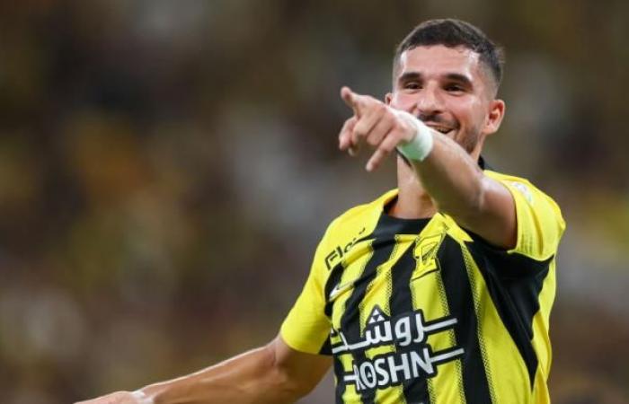 Aouar with magical touches and Benzema with a deadly goal… Al-Ittihad leads the Saudi League