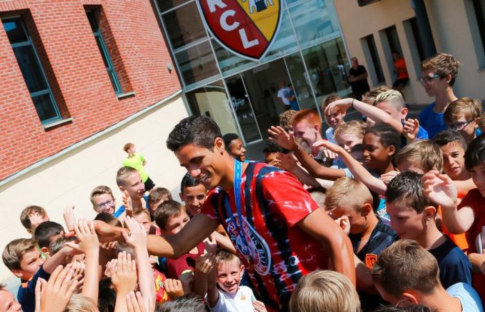 The incredible track record of Raphaël Varane, former RC Lens and legend of the Blues